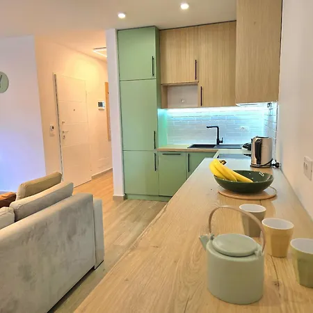 Sandy - 291 * Durrës