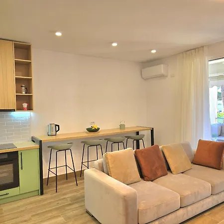 Sandy - 291 * Durrës